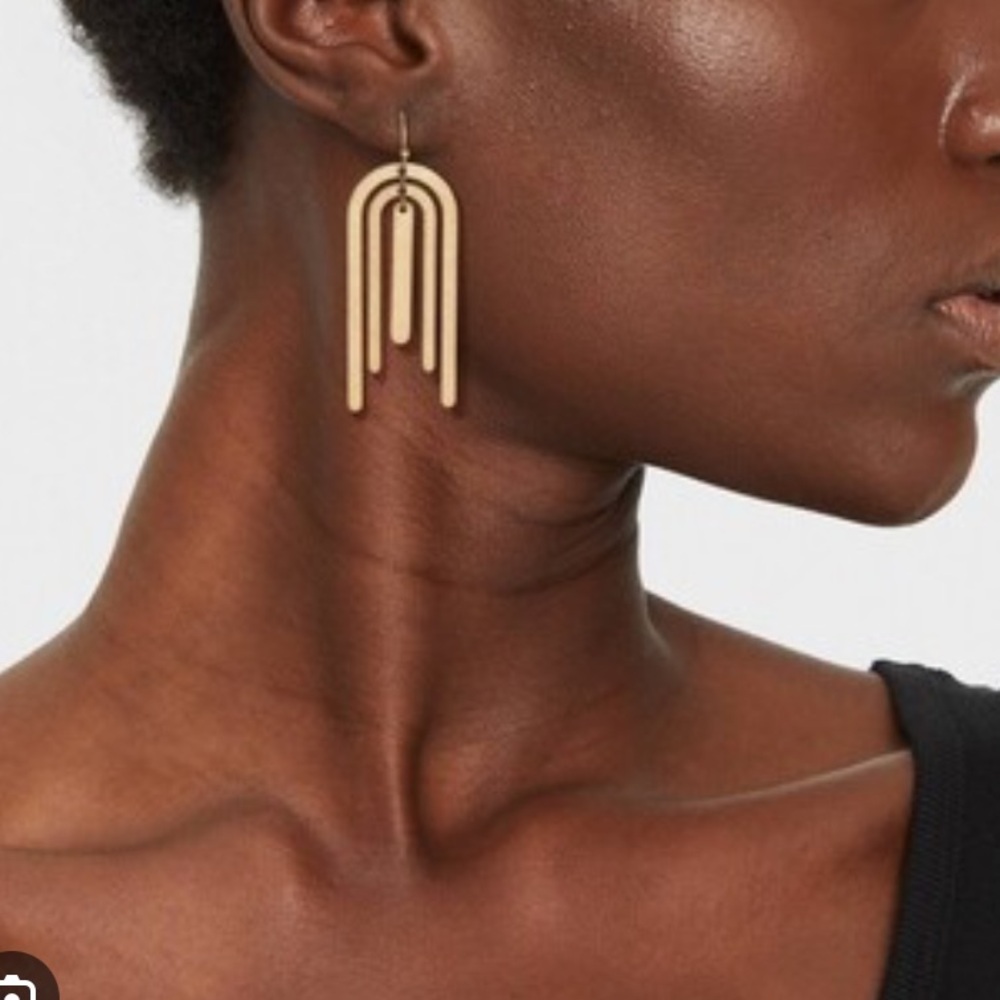 UNIVERSAL THREAD BAR AND U SHAPE DROP SILVER EARRINGS